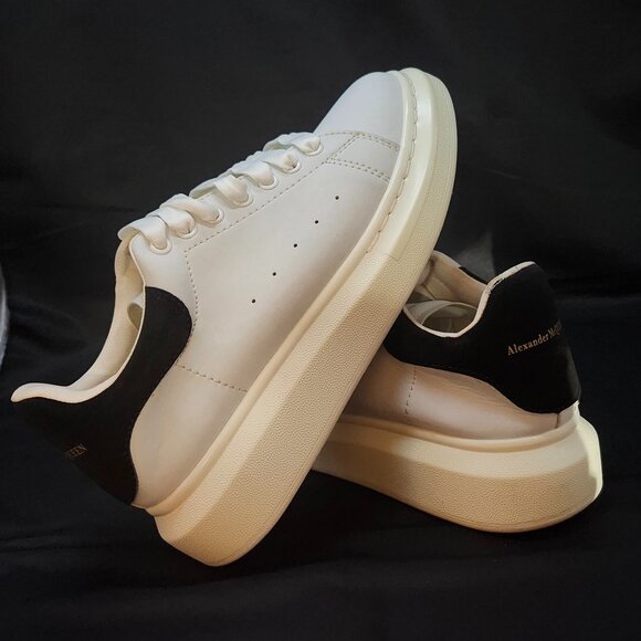 AUTHENTIC!!Alexander McQueen Women's White Block Heel Lightly Worn Sz 9/9.5(40)